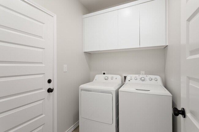 Photo - 313 E Moore Rd