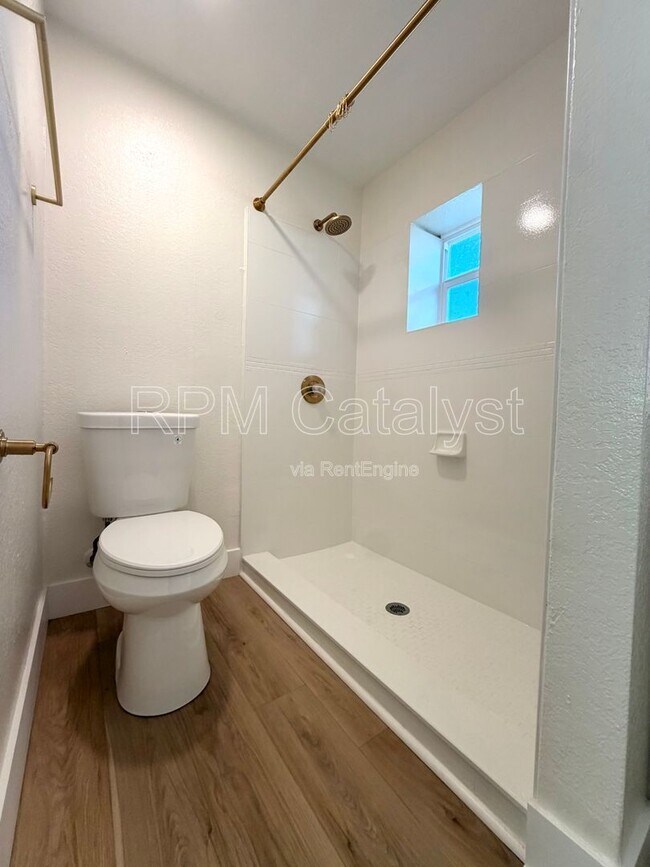 Photo - 6905 1/2 North Duncan Avenue Unit A