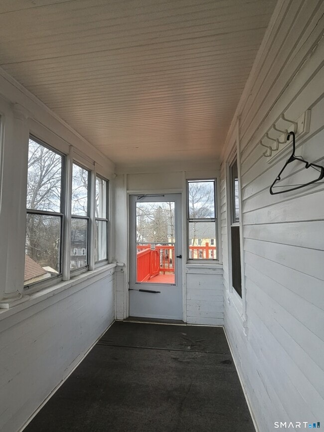 Photo - 53-55 Laurel St Unidad 55