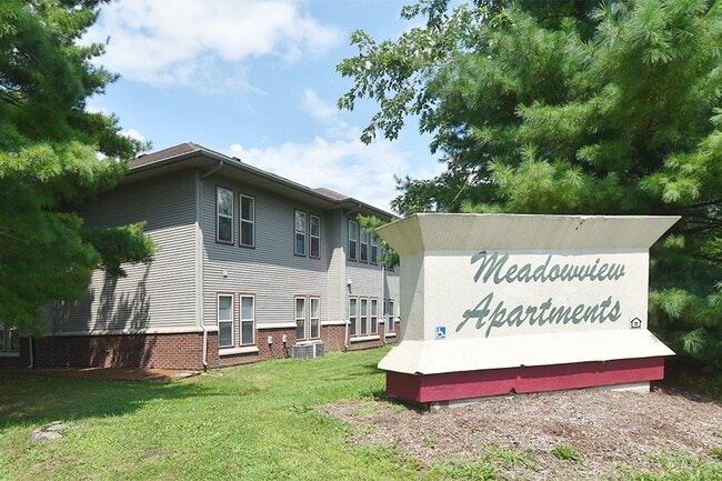 Meadowview Apartments - Mahomet
