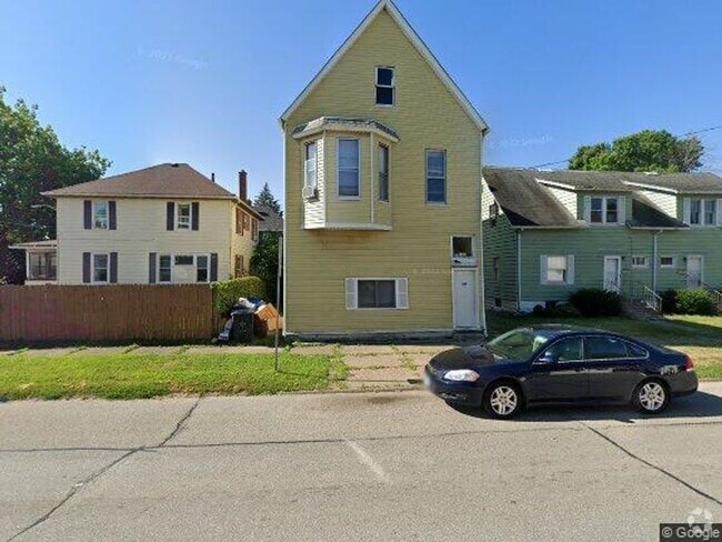 Building Photo - 1122 16th Ave Rental