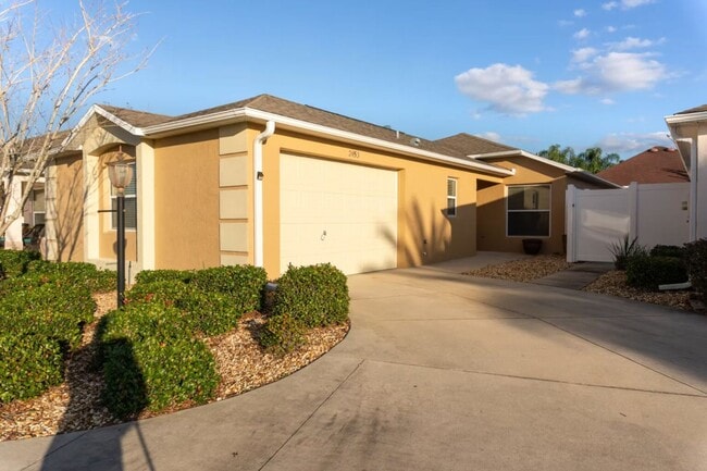 Building Photo - M2453 Violet (VCSC/M10) Unit - Rental