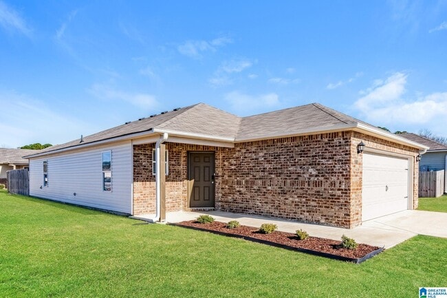 Photo - 160 Jonathan Dr