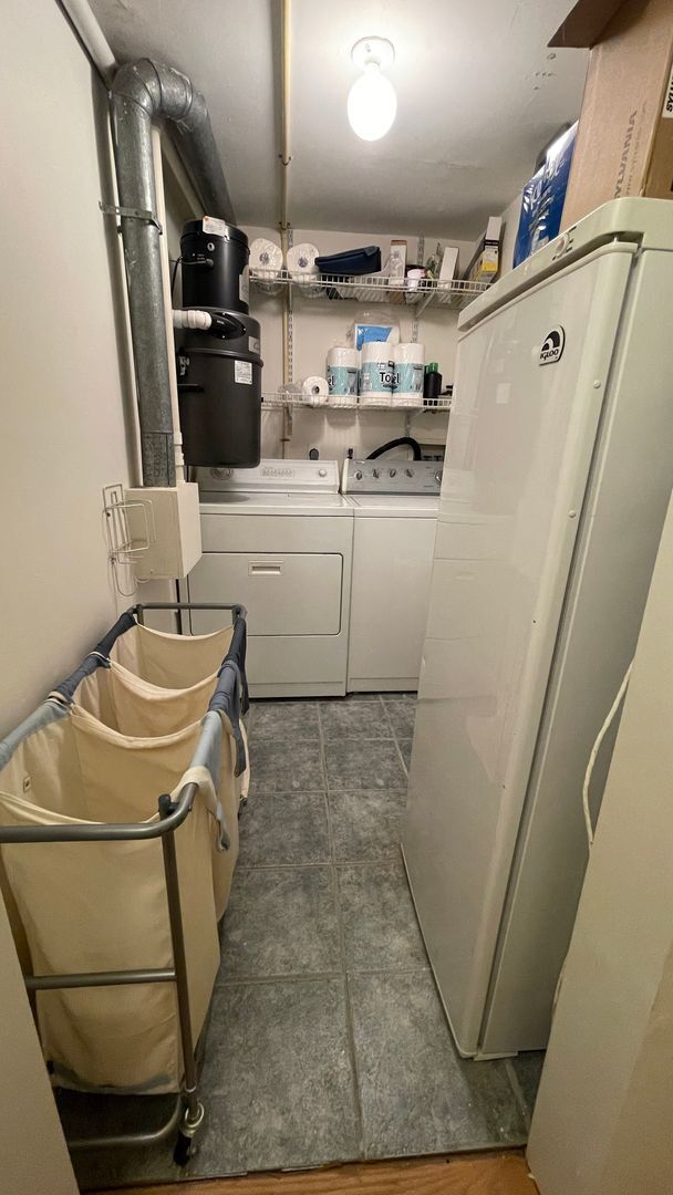 Photo - Spacious in SW