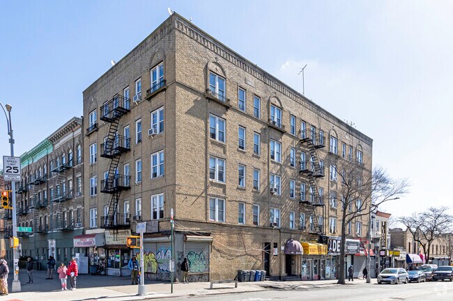 Photo - 757 E 169th St