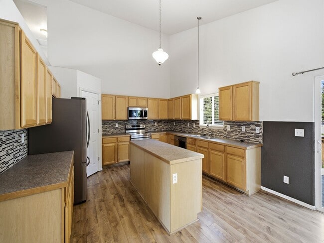 Photo - Beautiful 3 bed 2.5 Bath Home in East Loveland, CO!