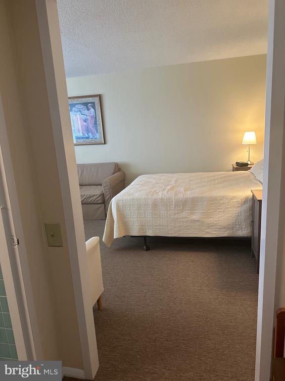 Building Photo - 3939 Roland Ave