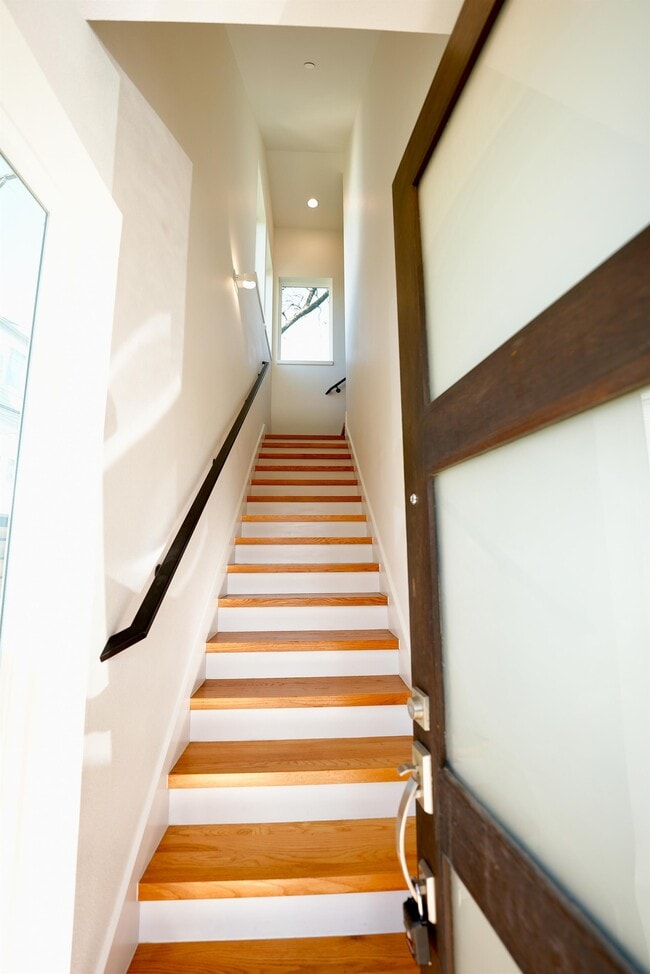 Photo - 2203 Moser Ave