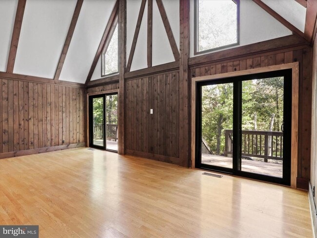 Photo - 11713 Henderson Rd