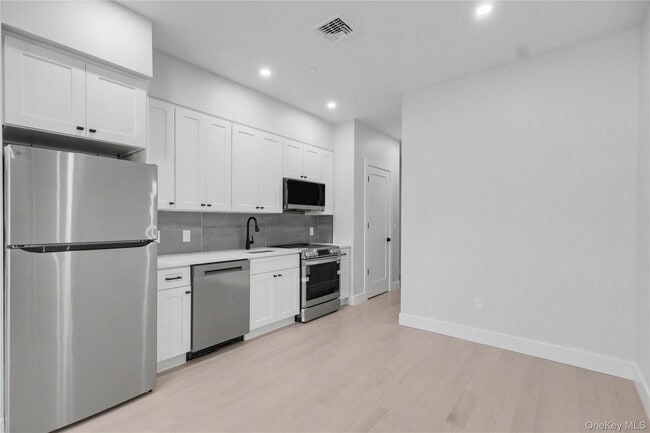 Photo - 10 Market St Unit C