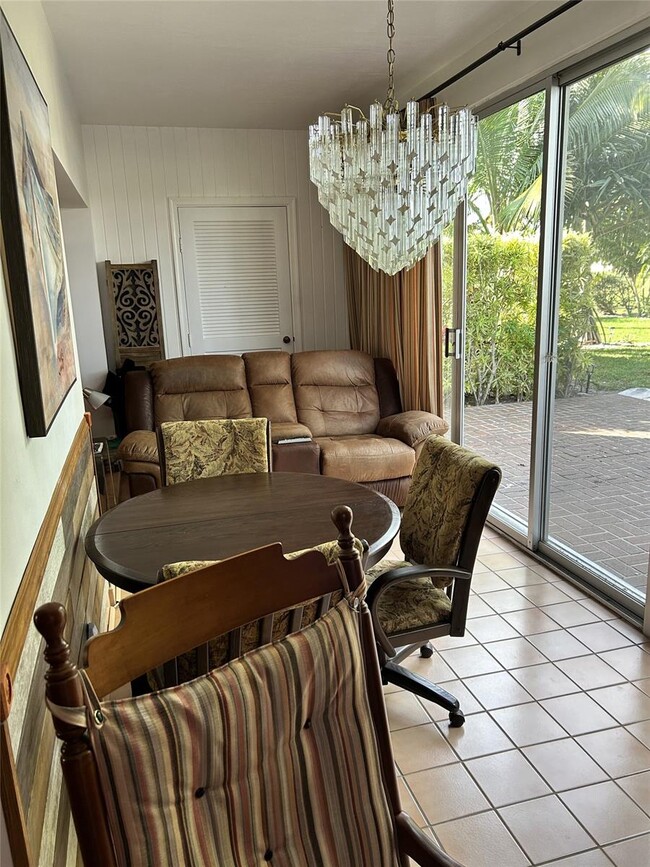 Photo - 3121 N Palm Aire Dr Unit 3121