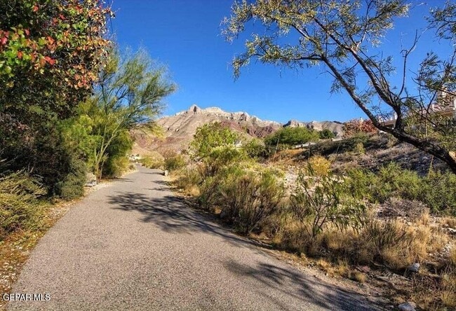 Photo - 6044 Los Pueblos Dr