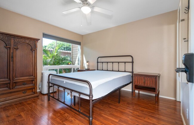 Photo - 3 bed- $3500 - Available now!! Furnished. Condo