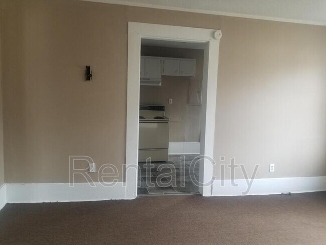 Photo - 310 W Deaderick St Unit Apt R