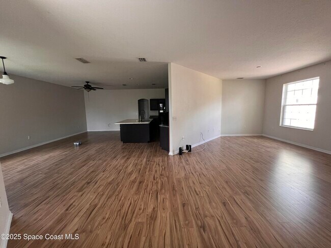 Photo - 1458 Deming Dr SE