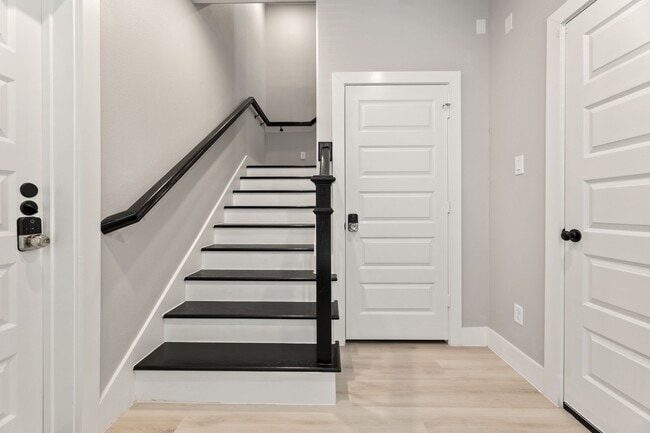 Photo - 8521 Brandon St