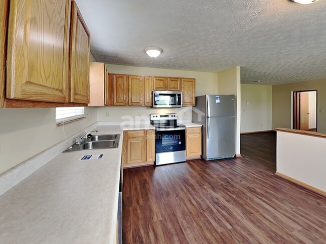 Photo - 461 Dover Pond Dr