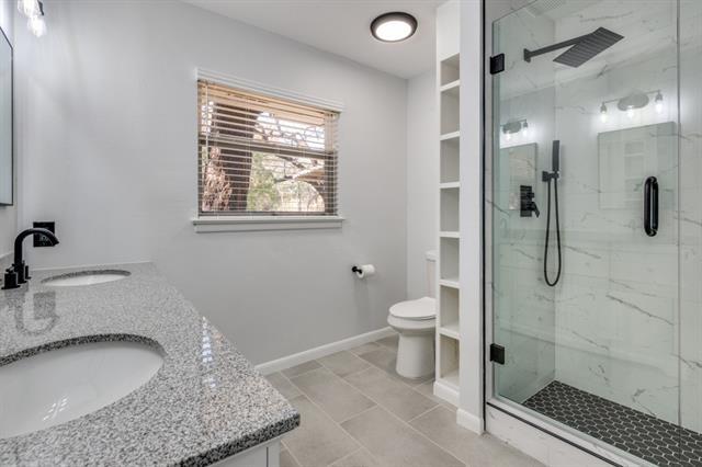 Photo - 1919 Betsy Ln