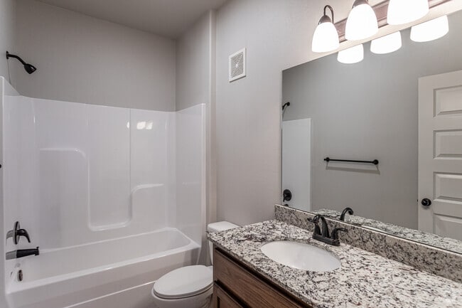 2BR, 2BA - B2
