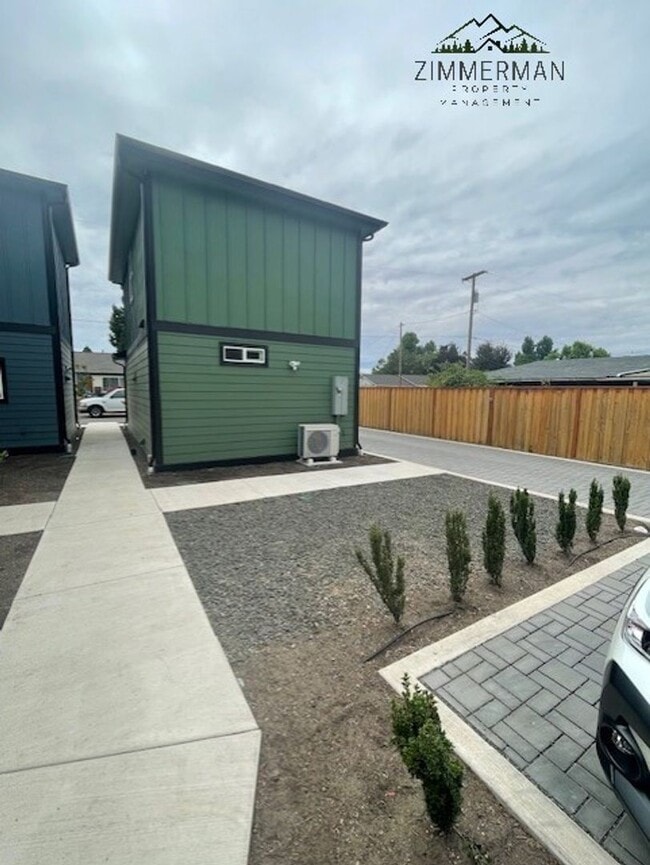Photo - Modern 2 Bedroom Home in the Heart of Springfield!