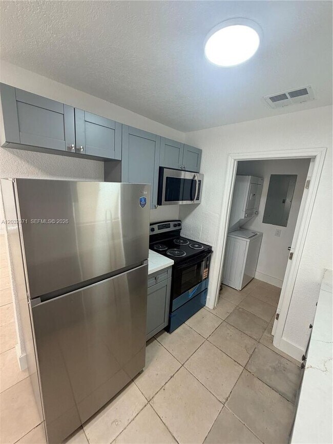 Photo - 753 SW 3rd Pl