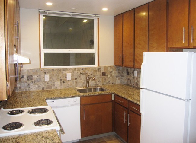 Photo - West Bay Apartments