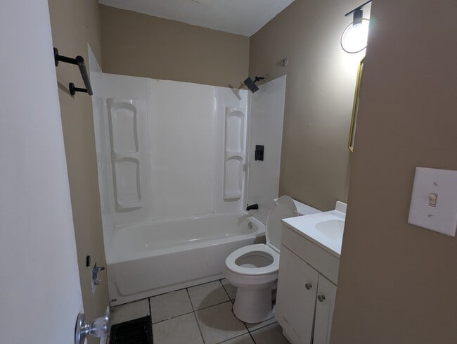 Photo - 549 S Ashburton Rd