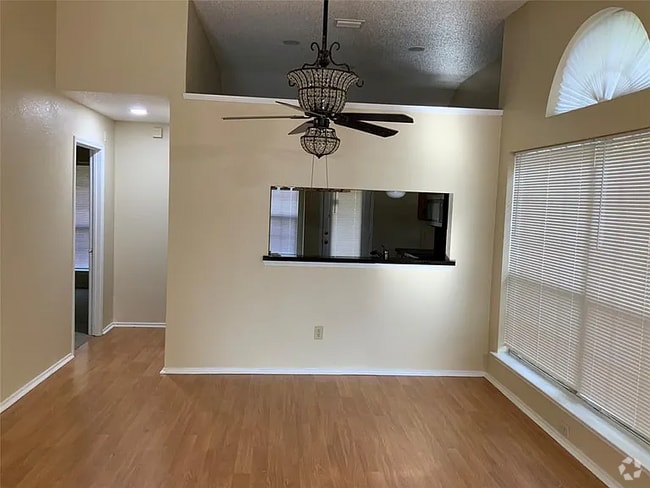 Building Photo - 624 Beatty Dr Rental