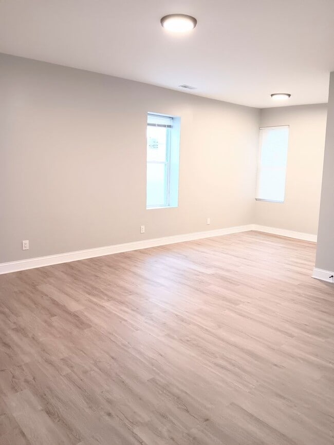 Photo - 3721 Main St Unidad 2 Front