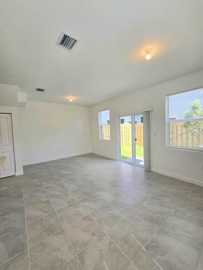 Photo - 1134 SE 2nd St