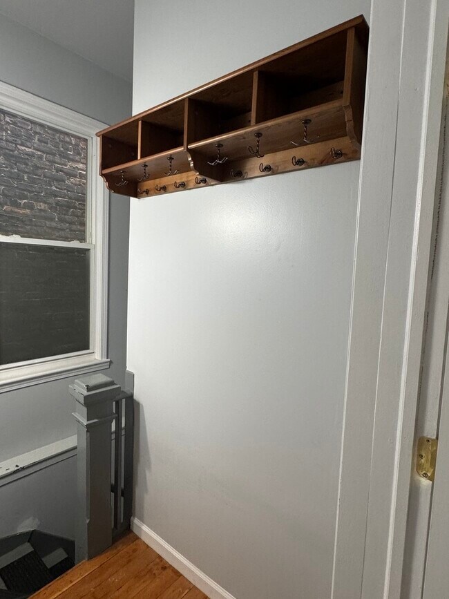 Photo - 1006 S Oakley Blvd