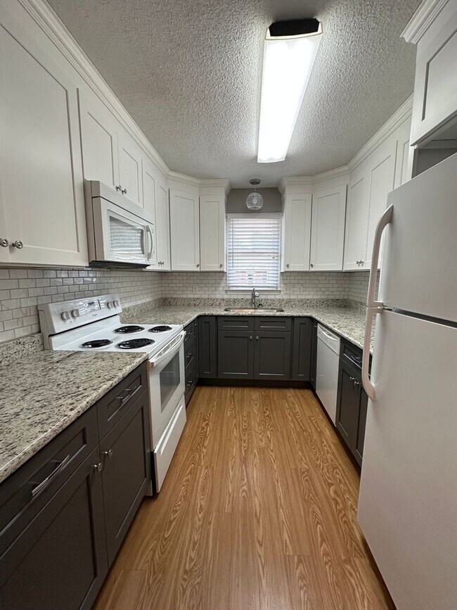 Photo - Whether you're downsizing or simply seeking low-maintenance living, this beautifully maintained 2...