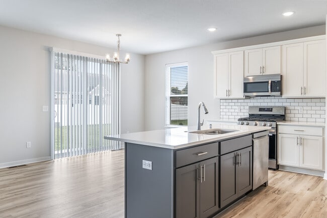 Photo - 993 Cascade Cir