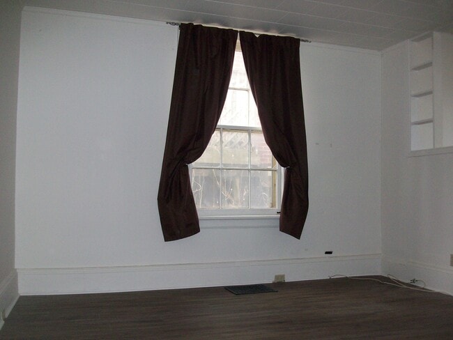 Photo - 543 Reid St Unité 1