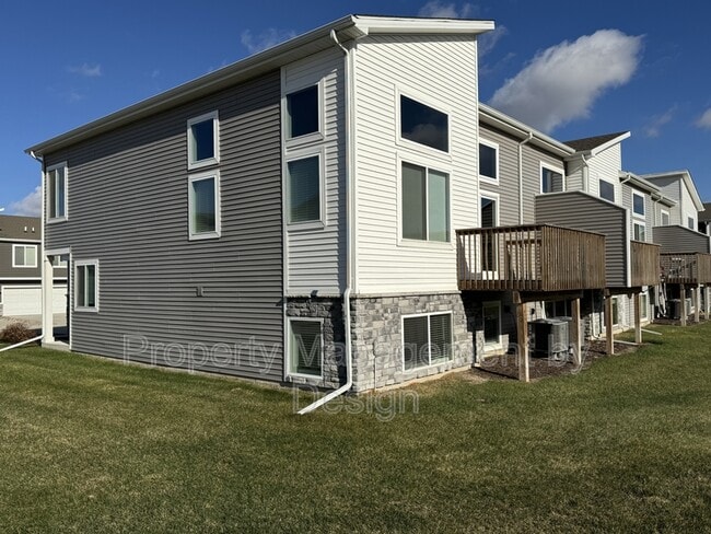 Photo - 9788 Crestview Dr