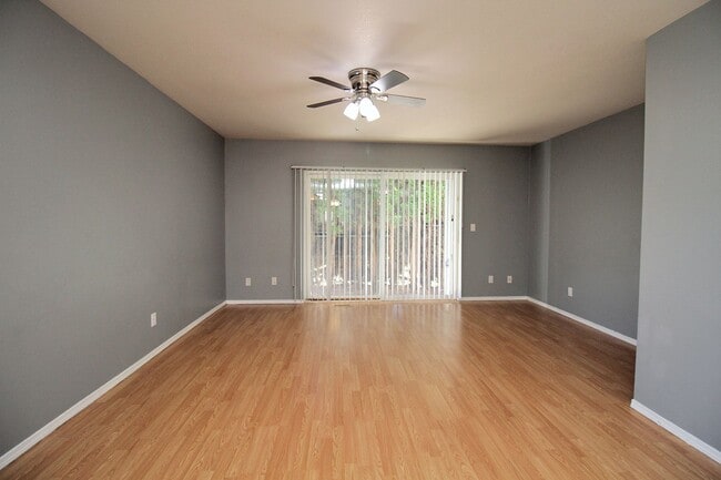 Photo - 3548-3548 NE 102nd Ave Unidad 3548