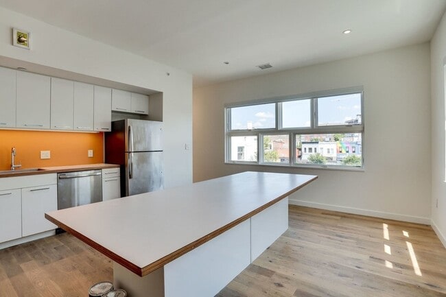 Photo - 1932 9th St NW