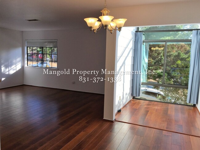 Photo - 1001 Funston Ave