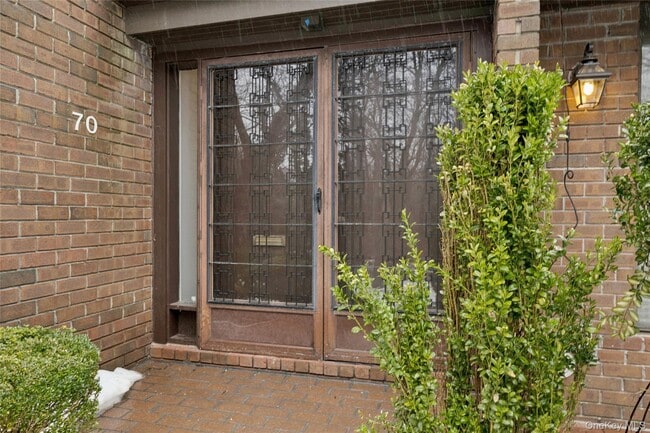 Photo - 70 Pheasant Run