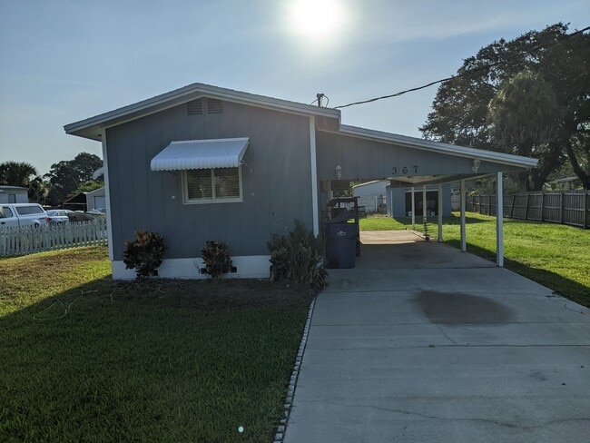 Building Photo - 367 Beehive Dr Rental