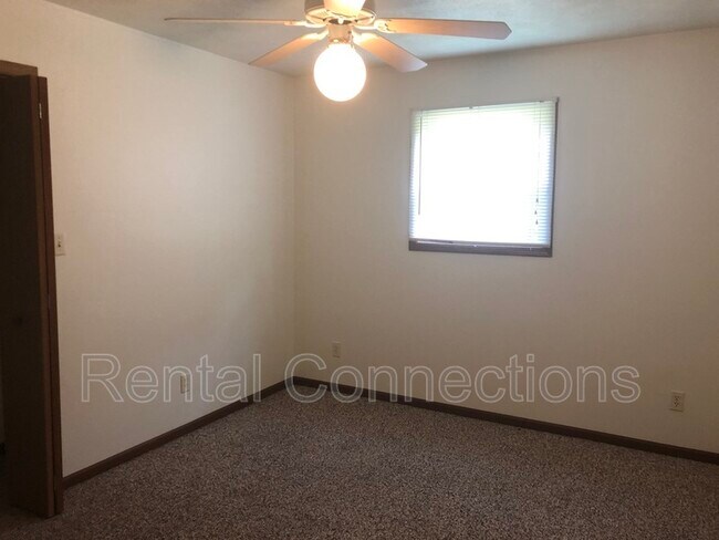 Photo - 500 E College St Unit A4