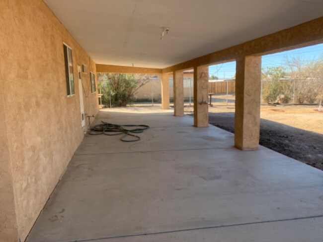 Photo - 264 E Barbara St