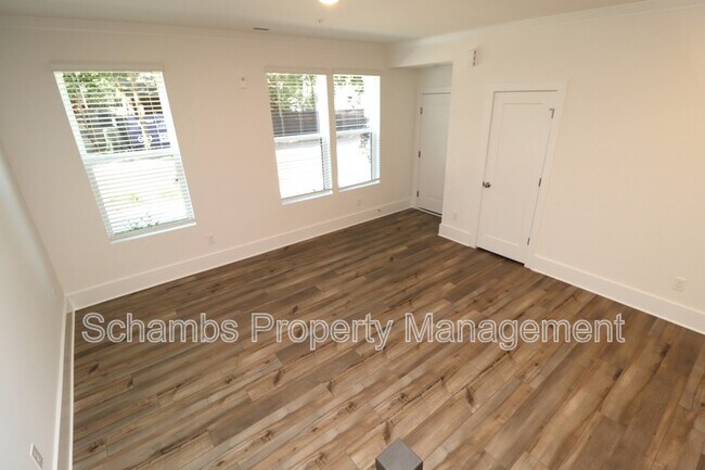 110 Byrum St Unit 105