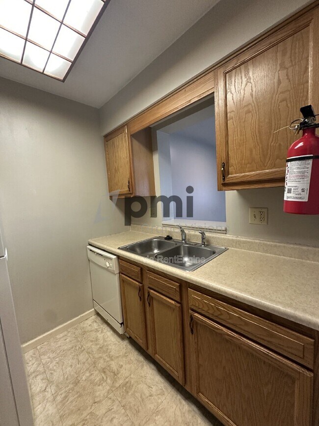 Photo - 1308 Arthur Ave Unit 4