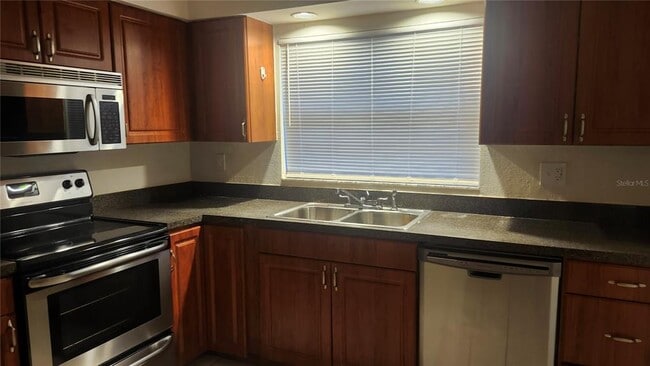 Photo - 11710 Wesson Cir W