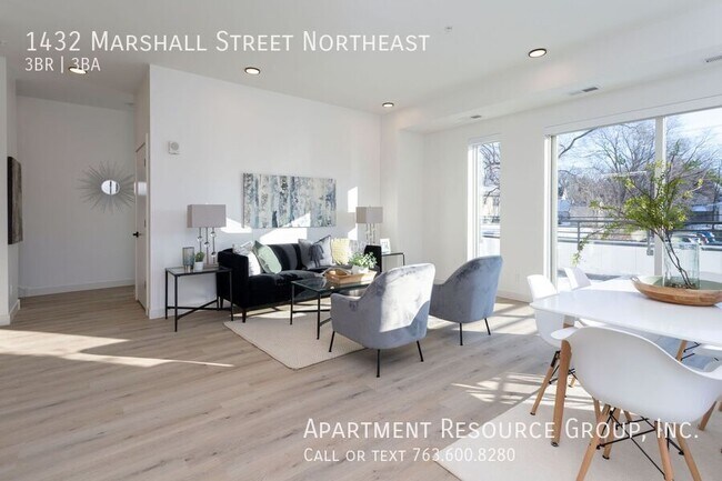 Photo - 1432 Marshall St NE