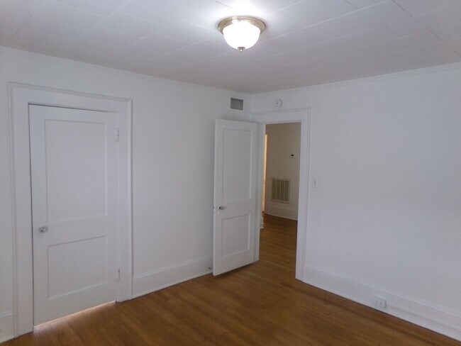 Photo - 1529 W 1st St Unidad 1525 Upper