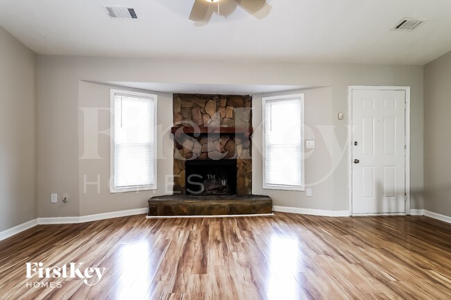 Photo - 2592 Chippewa Ct NW