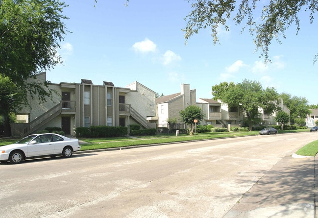 1776 Gessner Dr. - Gessner Park Apartments