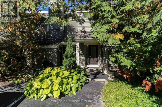 Photo - 194 Escarpment Crescent
